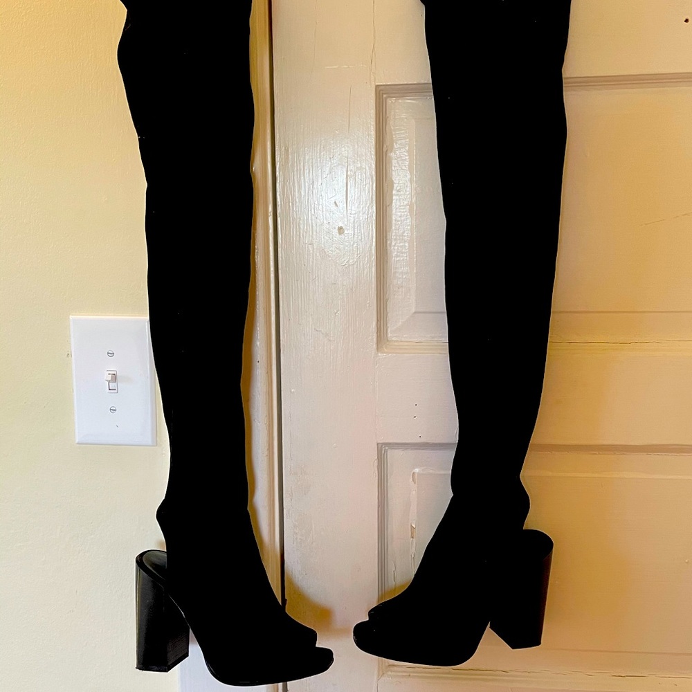 Suede Aldo boots worn once
